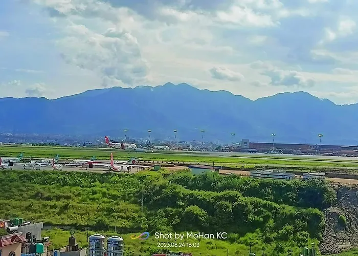 ホームステイ Airport View カトマンズ